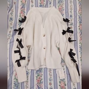 Commense White Cardigan with Black Bow Details